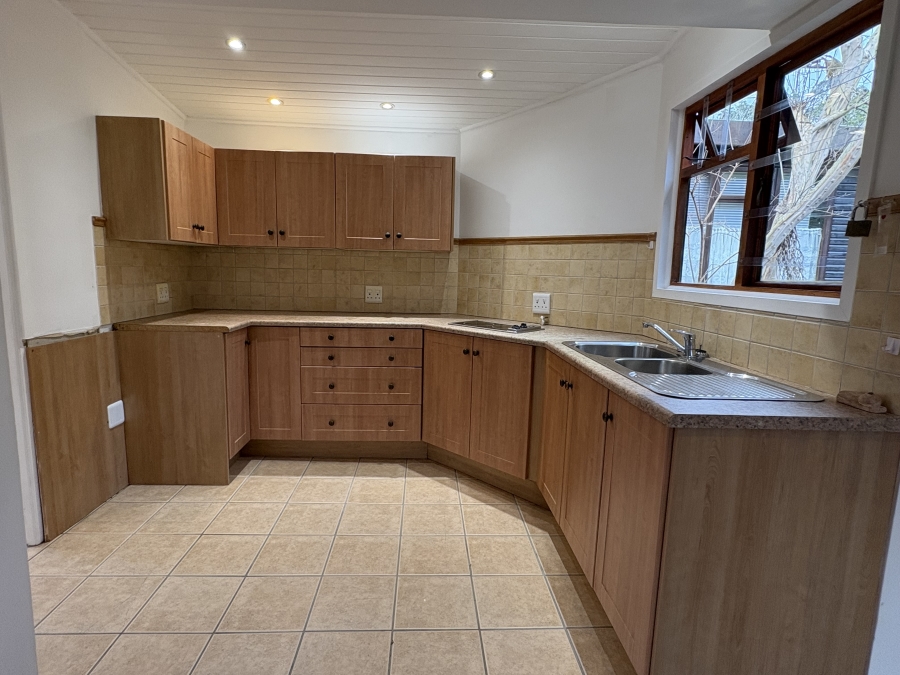 2 Bedroom Property for Sale in Harkerville A H Western Cape